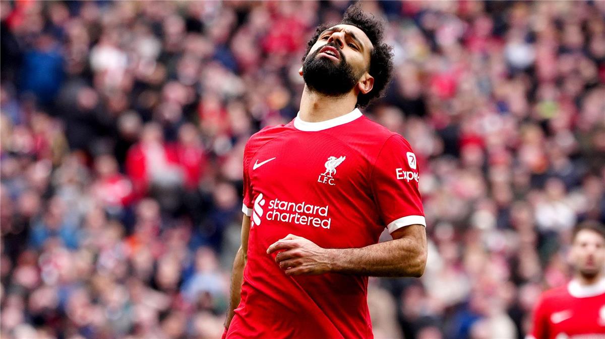 جمهور الريدز يفاجئ محمد صلاح أسطورة ليفربول 2024